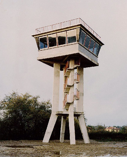 Tour d’antennes du site d’Aire- sur-l’Adour