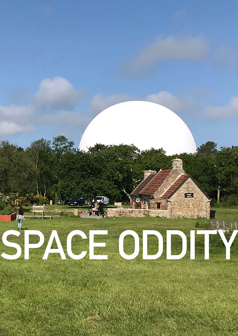 Visuel Space Oddity